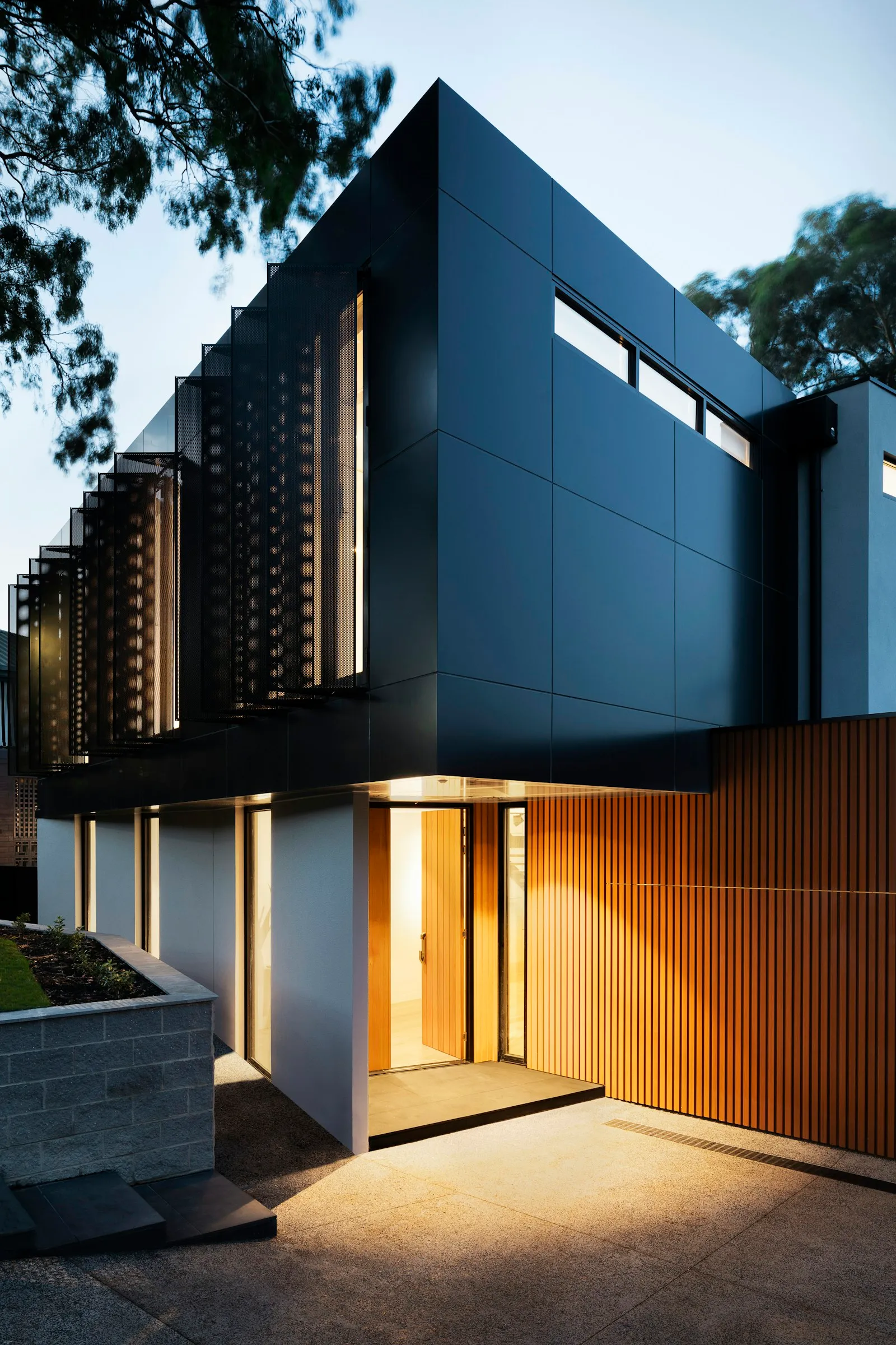 6 Harbour Court, Bay Shore. Listing photograph